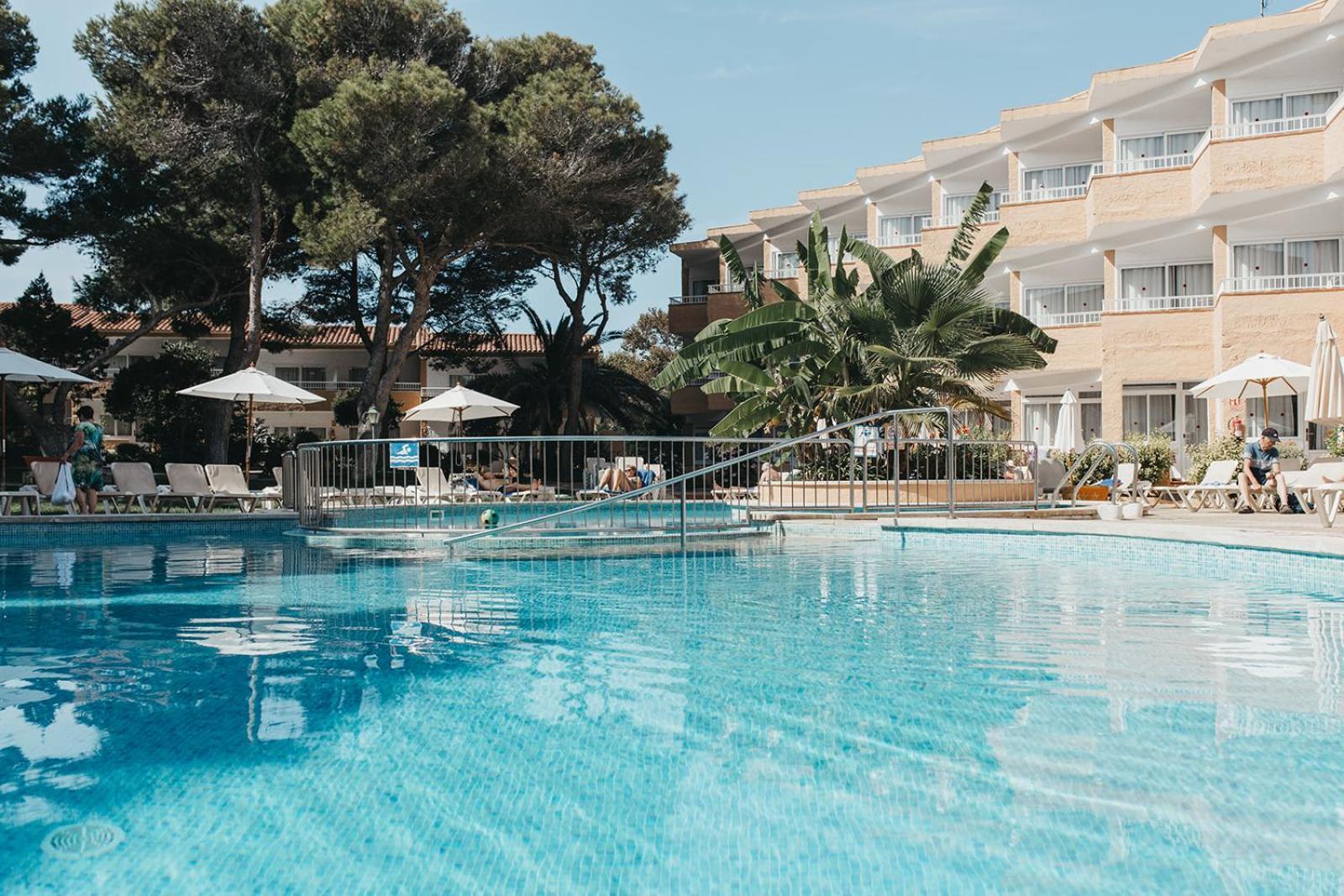 Hotel Xaloc Playa Punta Prima  Bagian luar foto