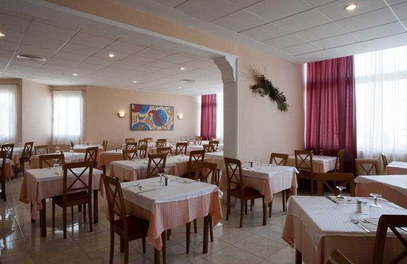 Hotel Xaloc Playa Punta Prima  Bagian luar foto